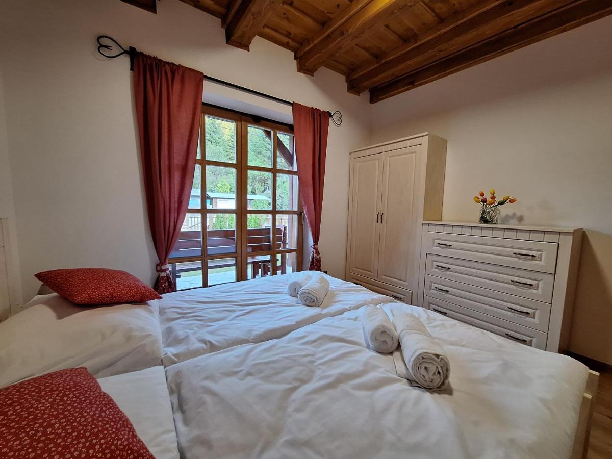 Apartman Jezerne Velké Karlovice Buitenkant foto
