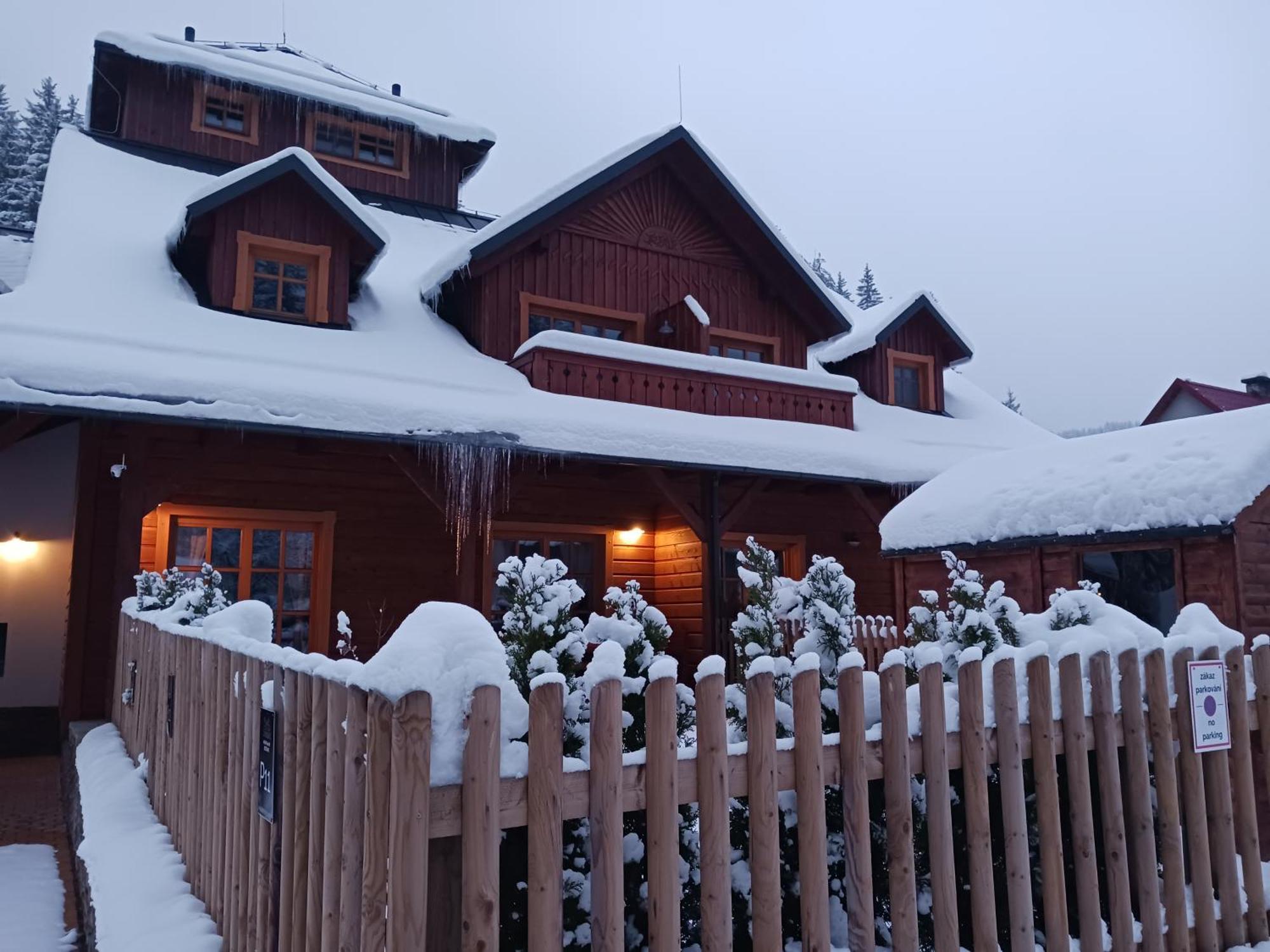 Apartman Jezerne Velké Karlovice Buitenkant foto