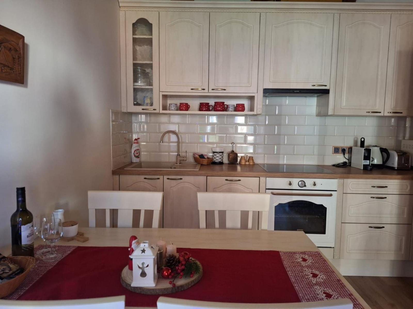 Apartman Jezerne Velké Karlovice Buitenkant foto